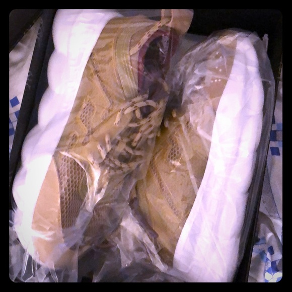 Versace - Picture 1 of 3